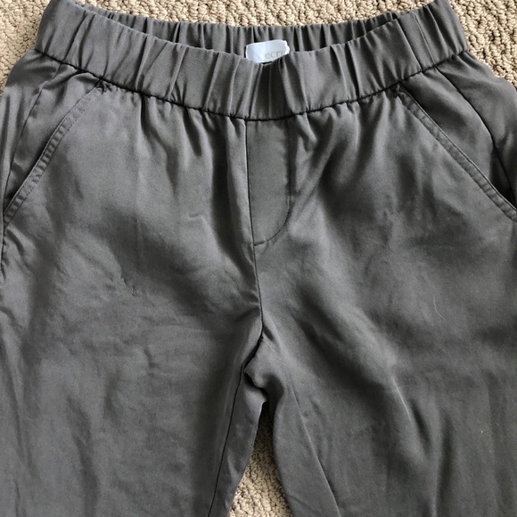 Ecru Amy Green Pants - Picture 3 of 4